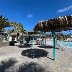 Seasons Oasis Apartman *