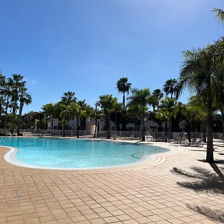 Seasons Oasis Apartment *