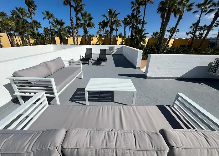 Seasons Oasis Apartment